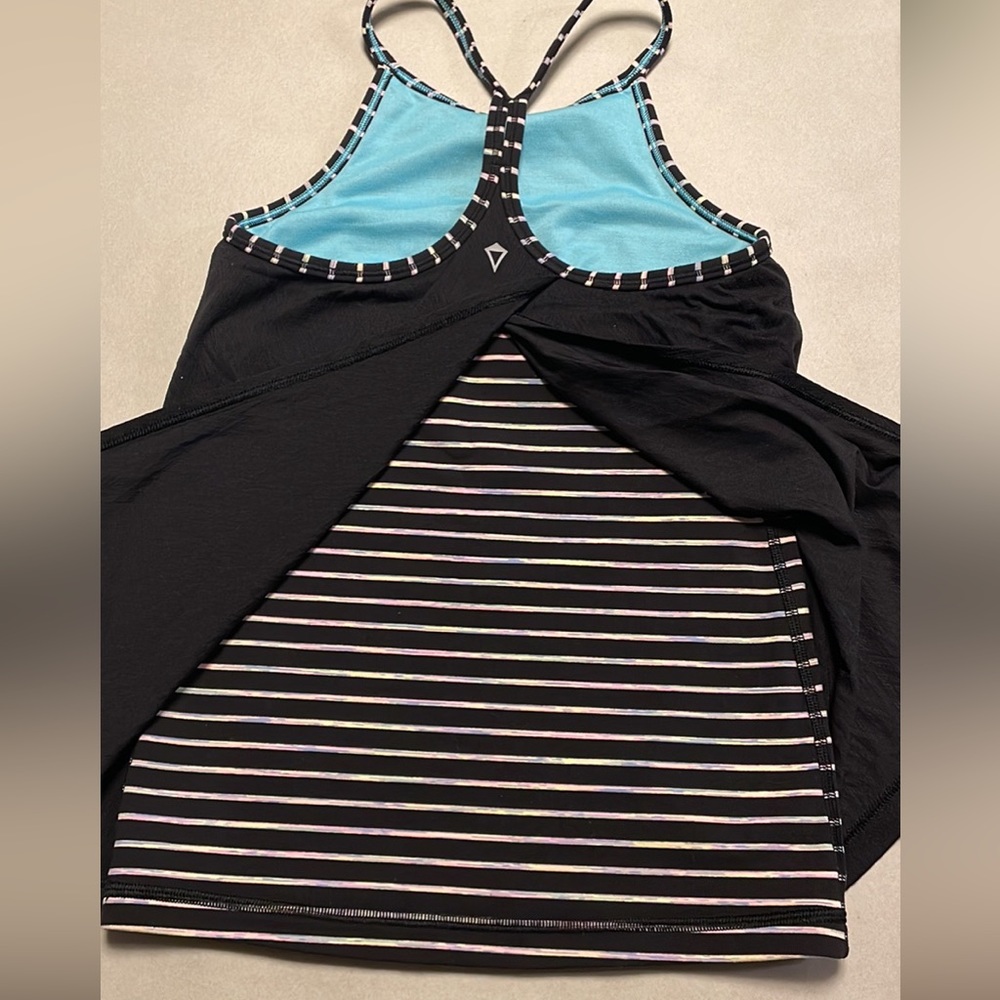 Ivivva size 8 capris and tank outfit EUC